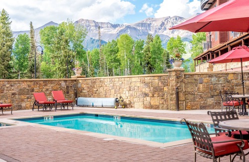 Mountain Village Condominio | Bear Creek Lodge 208 2 Bedroom Condo by Alpine Lodging Telluride