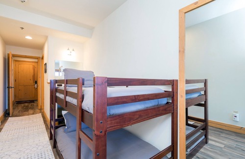 Mountain Village Apartamento | Bear Creek Lodge 309b 1 Bedroom Hotel Room by Alpine Lodging Telluride