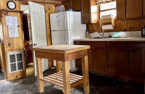 Lake Desolation Cabaña | Bear Creek Lodge, Lakeside Cottage