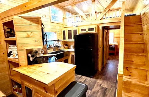 Sayner Casa | Bear Cub Cabin is a cozy 1 bedroom and loft oasis