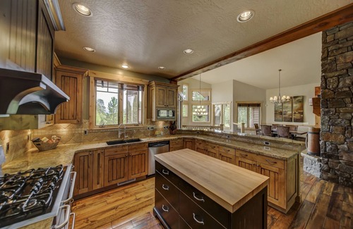 Tamarack Casa | Bear Discovery - Spectacular - Tamarack - 5BR - ski in ski out - hot tub