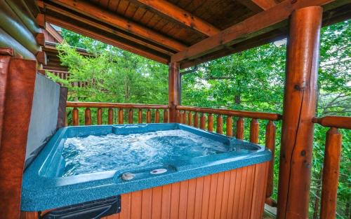 Sevierville Villa | Bear Hug at Bear Creek