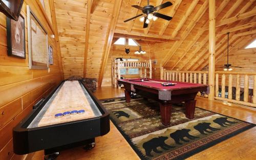 Sevierville Villa | Bear Hug at Bear Creek