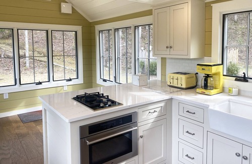 Tuckasegee Casa | Bear Lake Heaven a private lakefront resort