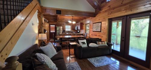Caryville Casa | Bear Moon Lodge