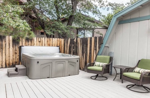 Upper Moonridge Casa | Bear Mt. Retreat