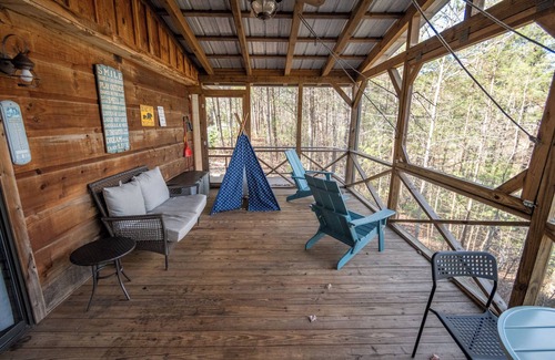 Clayton Cabina | Bear Necessities Cabin