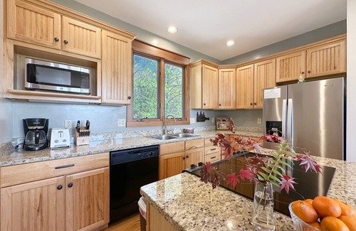Whittier Cabina | Bear Necessities - gorgeous view near Cherokee and Dillsboro