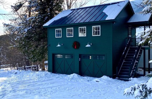 Manchester Casa | Bear Pass Bunkhouse