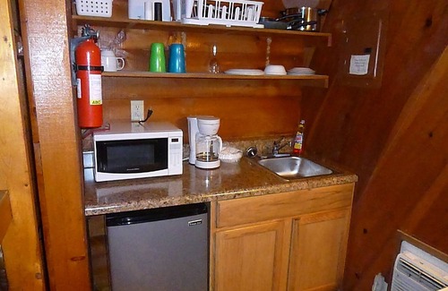 Sautee Nacoochee Cabaña | Bear Paw Cottage (# 6 King) Adorable; Bañera de hidromasaje; Se aceptan mascotas; 2 adultos / 2 niños máx.
