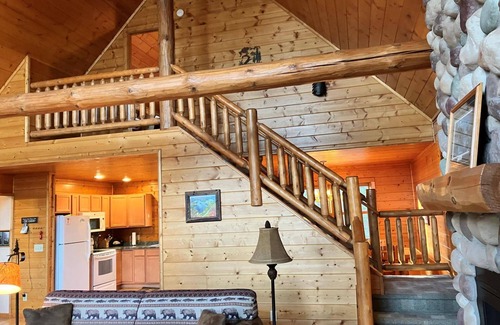 Land O Lakes Casa | Bear's Den Summary: P