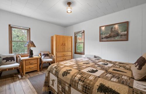 Big Bear Lake Casa | Bear Slope View Cabin - Beautiful home located just south of Bear Mountain ski resort!