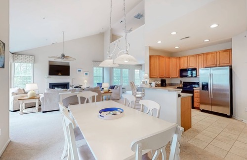 Ocean View Condominio | Bear Trap Dunes 2nd floor condo w/ tennis court, pool, and golf on-site