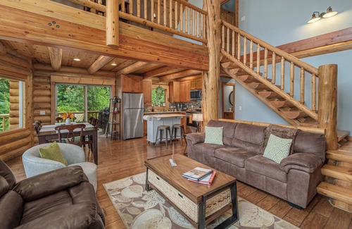 Leavenworth Cabina | Chalet apto para perros con bañera de hidromasaje y corta distancia en automóvil al lago, esquí, Leavenworth