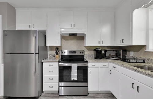 Huntsville Casa | Bearkat Cove, Huntsville Getaway, Private Backyard