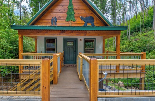 Chalet Village North Cabina | Bearly Hidden by Jackson Mountain Rentals