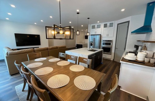 Peter Pan Casa | BearPort Cabin Spacious 4 Bedroom 3 Bath Big Bear
