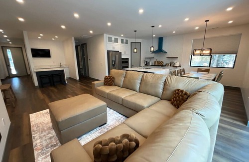 Peter Pan Casa | BearPort Cabin Spacious 4 Bedroom 3 Bath Big Bear