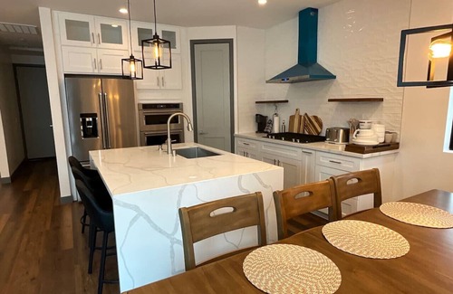 Peter Pan Casa | BearPort Cabin Spacious 4 Bedroom 3 Bath Big Bear