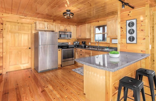 Bean Station Cabina | Bears Cove! Private Family Cabin at Cherokee Lake!