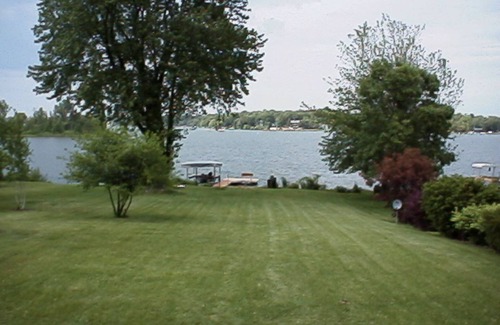 Lake Ripley Casa | Bears Den: Year-round Comfortable 4-bdrm house on Lake Ripley in Cambridge WI