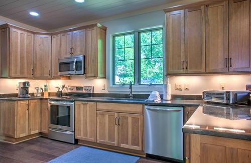 Skyland Cabina | Bearwallow Retreat | Mt. Views, Upscale Stay⛰️ + Biltmore Pass