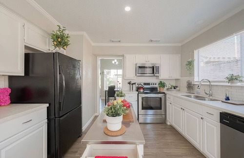 Barker Casa | Beat the Heat in Katy Tx - Arcade Room & Pool