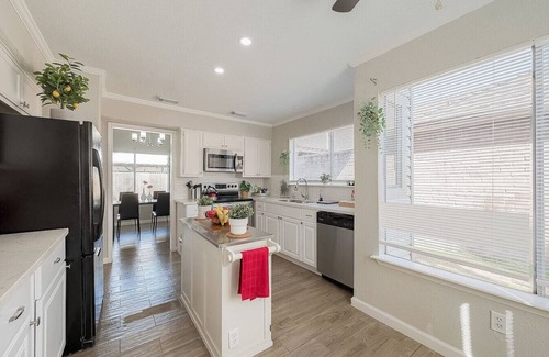 Barker Casa | Beat the Heat in Katy Tx - Arcade Room & Pool