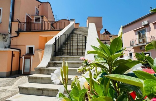 Campinola Apartamento | Beatrice House, cozy retreat within walking distance of chaos!