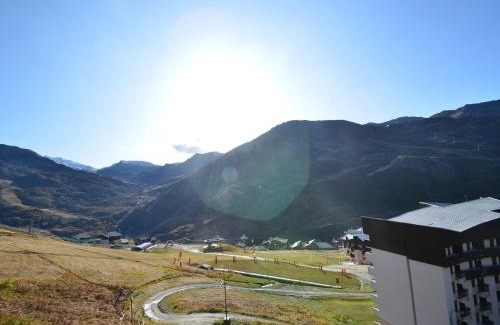 Les Menuires Apartamento | Beau 2 pièces cabine au pied des pistes avec balcon, animaux bienvenus - FR-1-452-153