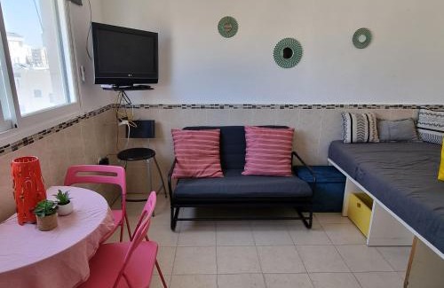 Netanya Apartamento | Beau 2 pièces et Beau studio clair en plein centre ville Netanya