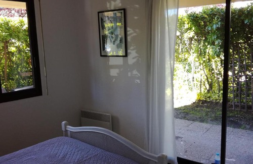 Mandelieu-La-Napoule Apartamento | Beau deux pièces avec piscine