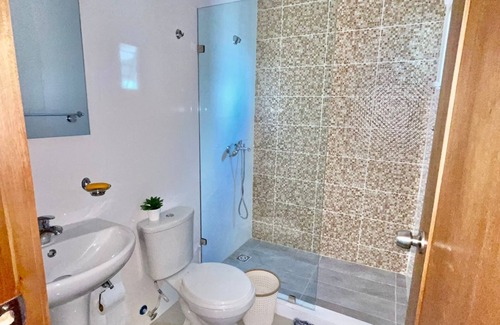Llanos de Gurabo I Condominio | Beautiful warm condo with pool