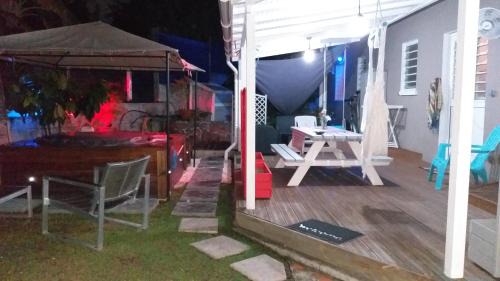 Le Robert Apartamento | Beau F2 classé, vue mer, spa, jardin, bateau