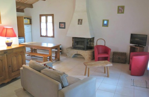 Blanquefort-sur-Briolance Casa | Casa de vacaciones privada con WIFI, piscina privada, TV, terraza, mascotas permitida, aparcamiento