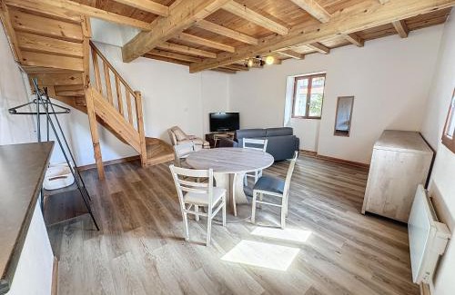 Saint-Gaudens Apartamento | Beau Grand T2 Duplex avec du Cachet Centre Ville