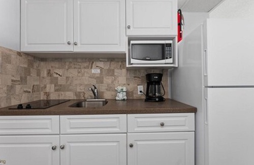 Wildwood Crest Hotel | Beau Rivage Beach Resort