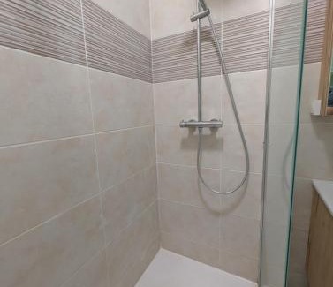 Ales Apartamento | Beau T3 avec grande terrasse centre Alès