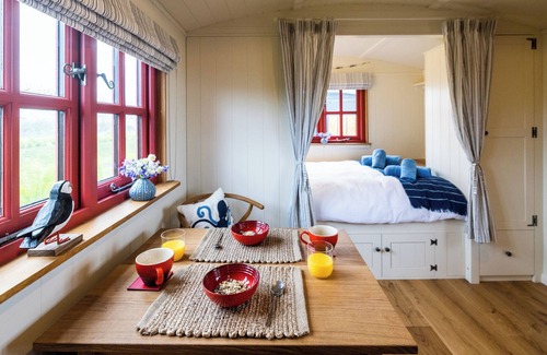 La Moye Cabina | Beaucette Marina