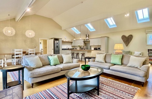North Stoke Cabaña | Beaufort Barn by inspirestays-com - a cottage that sleeps 6 guests in 3 bedrooms
