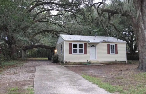 Pigeon Point Cabaña | Beaufort Coastal Cottage Downtown!3bedroom 5beds!