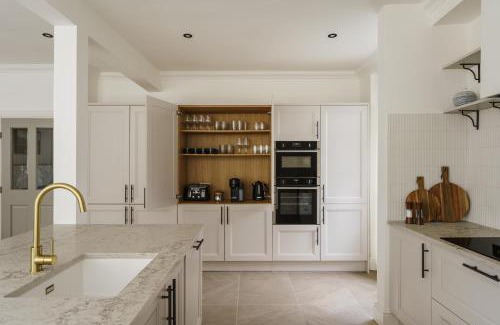 Windermere Villa | Beaumont Exquisite Lakeland House, Sleeps 10