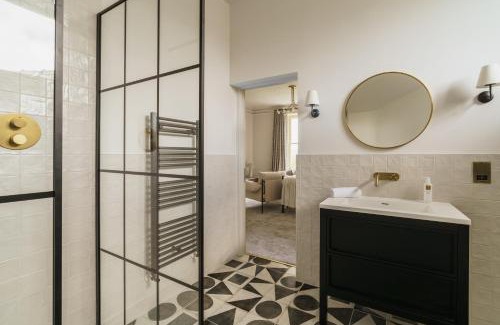 Windermere Villa | Beaumont Exquisite Lakeland House, Sleeps 10