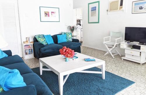 Lucaya Apartamento | Beauport One-Bedroom Apartment