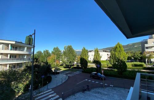Seynod Apartamento | Beauregard- Charmant 2 chambres, terrasse & garage