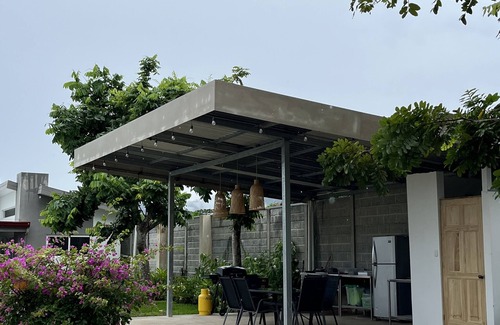 Playa Naranjo Casa | Casa de playa, en pueblo de pescadores y lugar lleno de naturaleza.