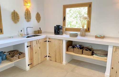 Sant Josep de sa Talaia Casa | Beautifully renovated vila 2 steps from the beach (max 8 adults or 6 adults and 4 children)