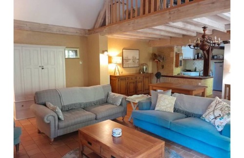 Sainte-Alvere Casa | Beautiful Perigordian house in tranquil woodland setting.