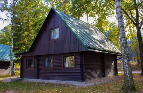 Hradec Kralove Casa | Bonito apartamento en villa con WIFI, TV, patio, mascotas permitida y aparcamiento