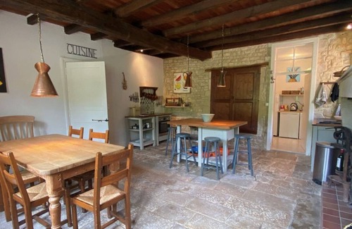 Dampierre-sur-Boutonne Casa | Beautiful country house with private garden and heated swimming pool